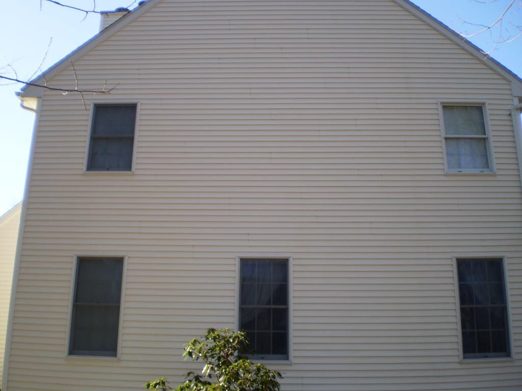 croton on hudson roof and house pressure washing, roof clleaning, roof shampoo, power washing, siding, decks